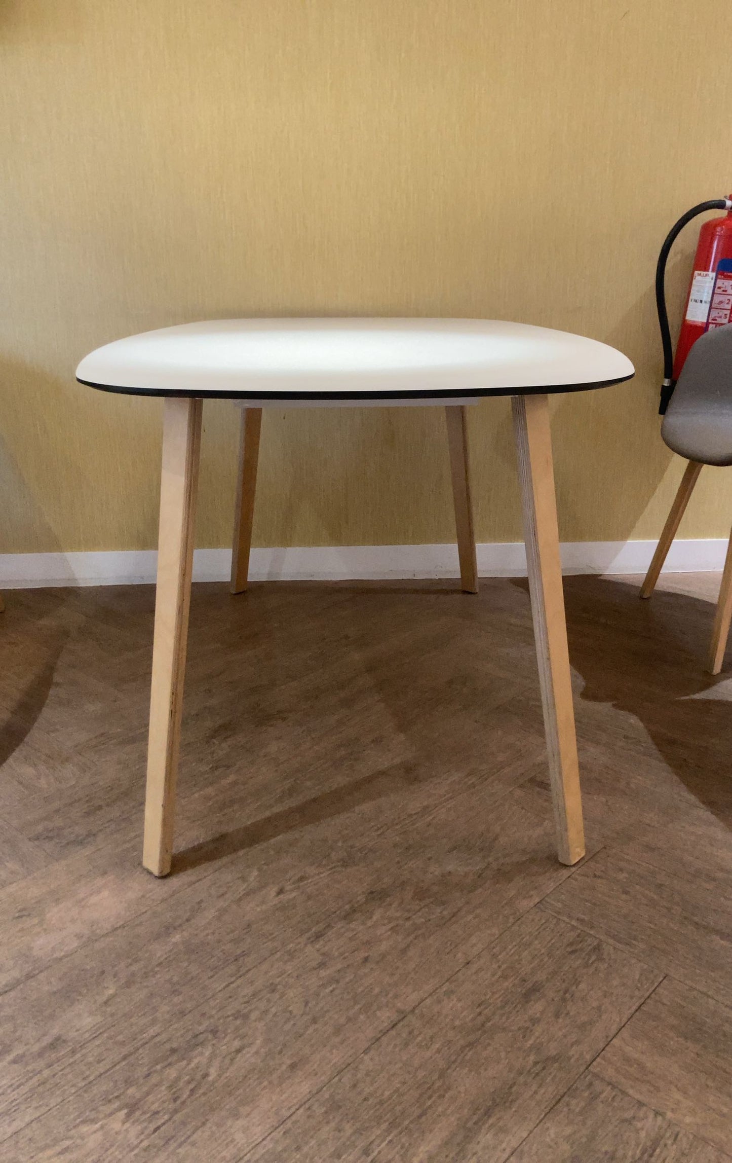 Table autre L140xl90