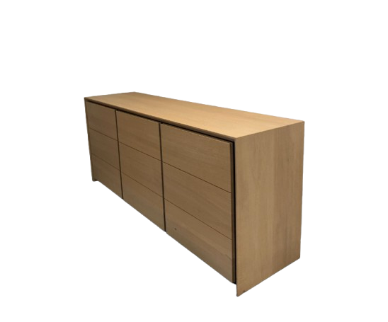 Armoire en bois avec portes battantes