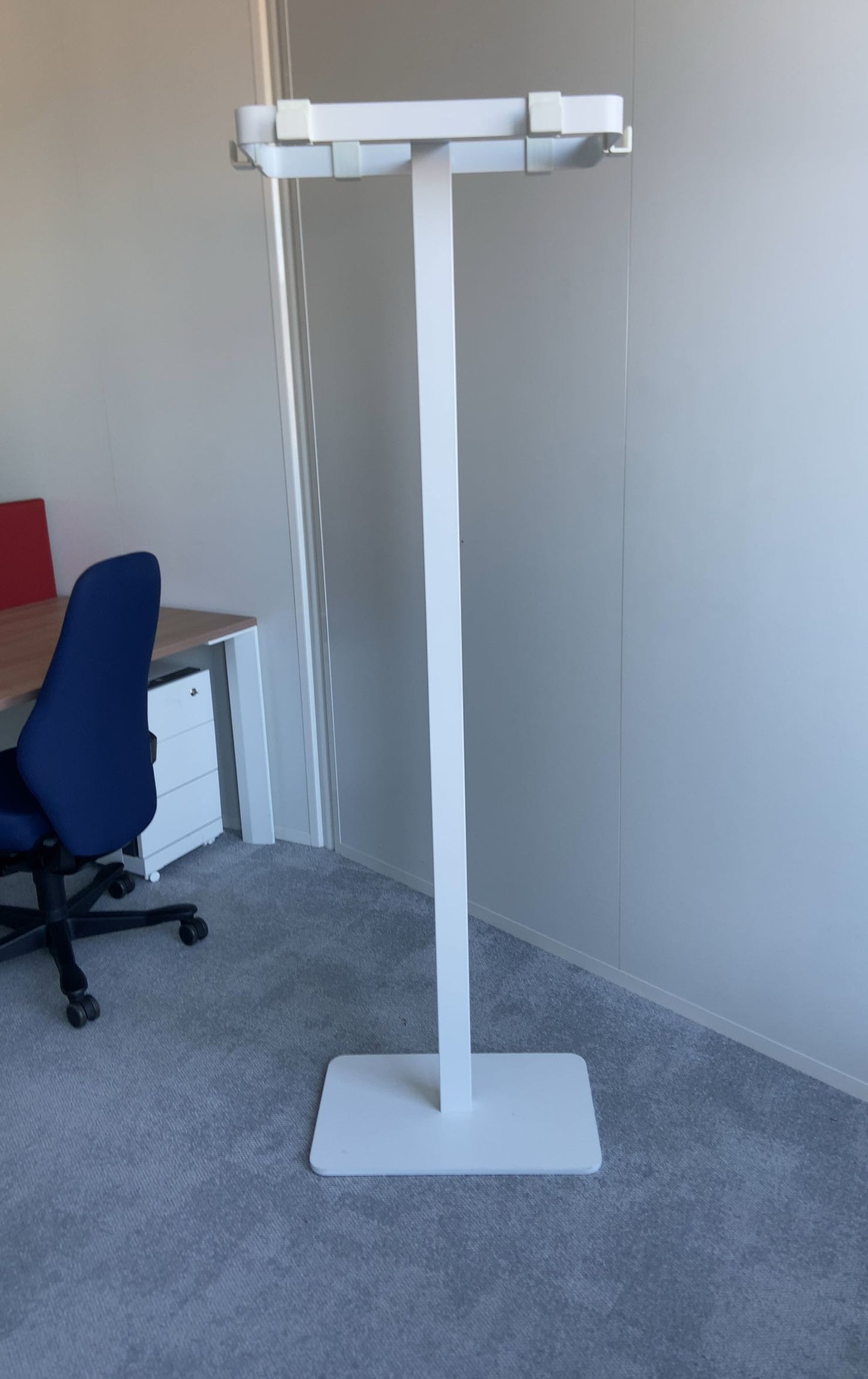 Porte manteaux en métal blanc