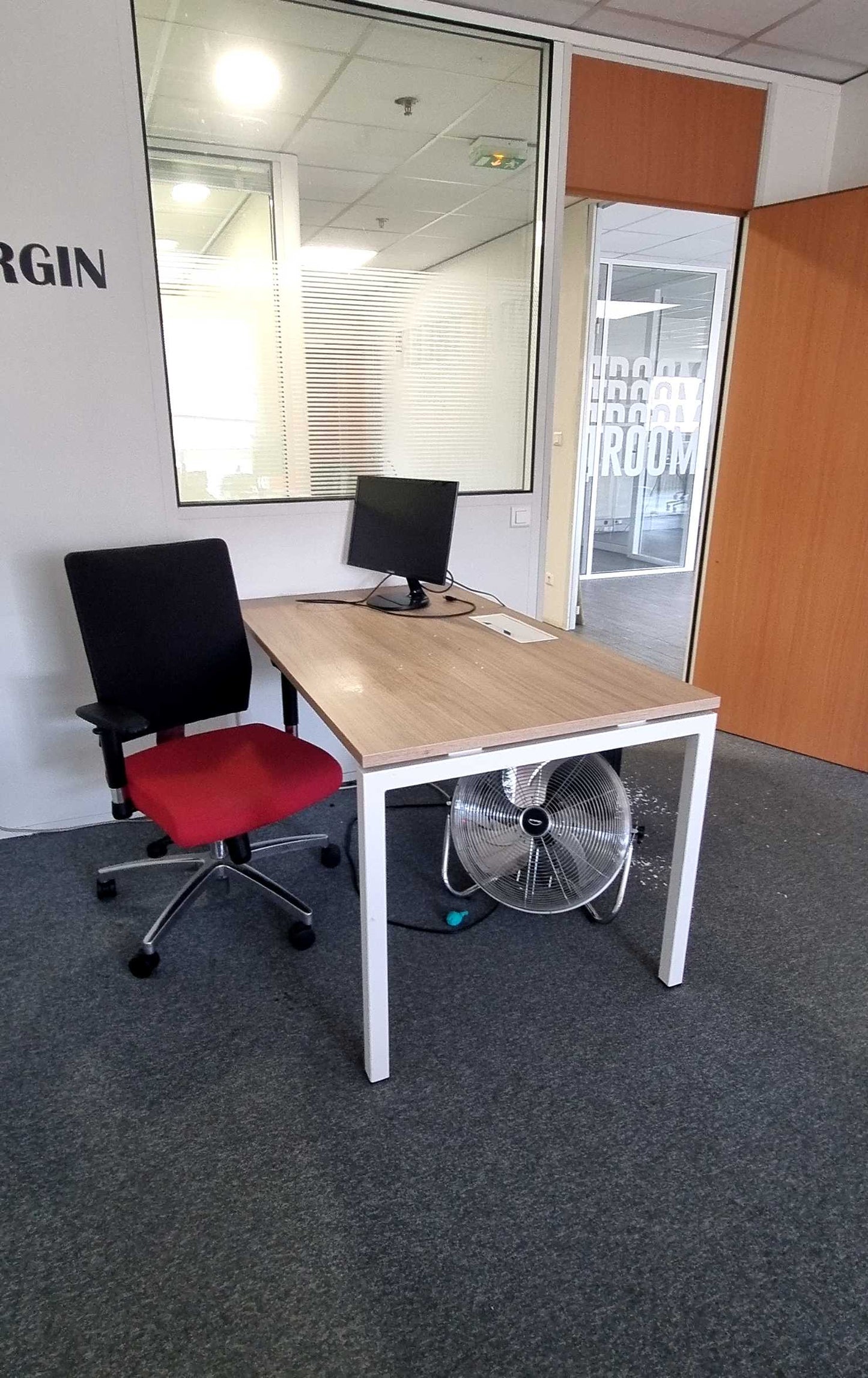 Bureau droit L160xl80xh73 Gosto - Bois et Métal blanc