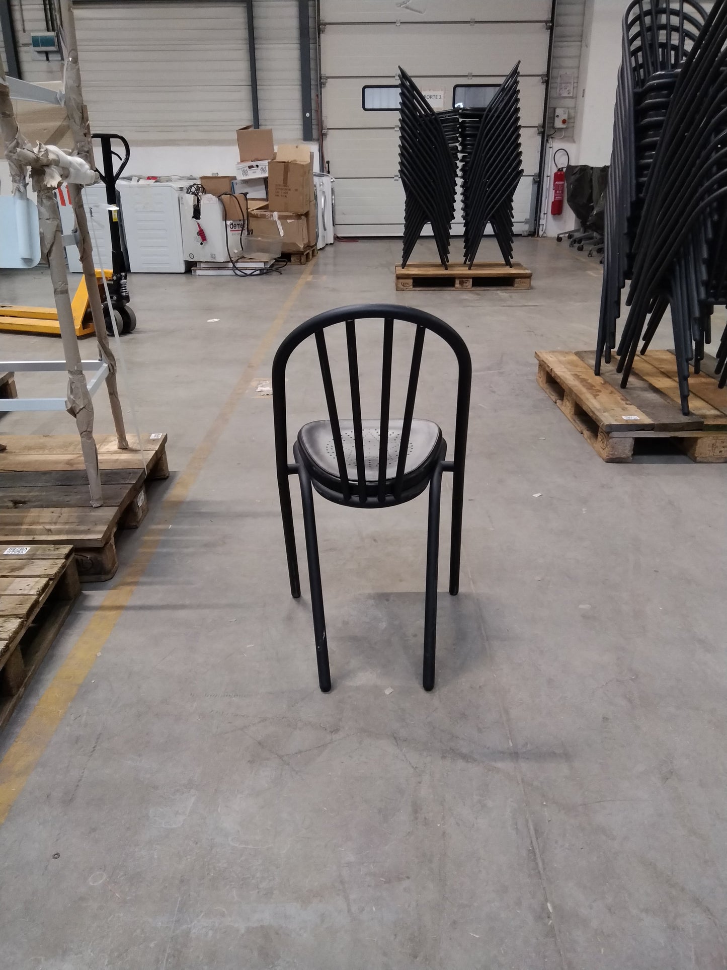 Chaise Métal et Cuir Noir