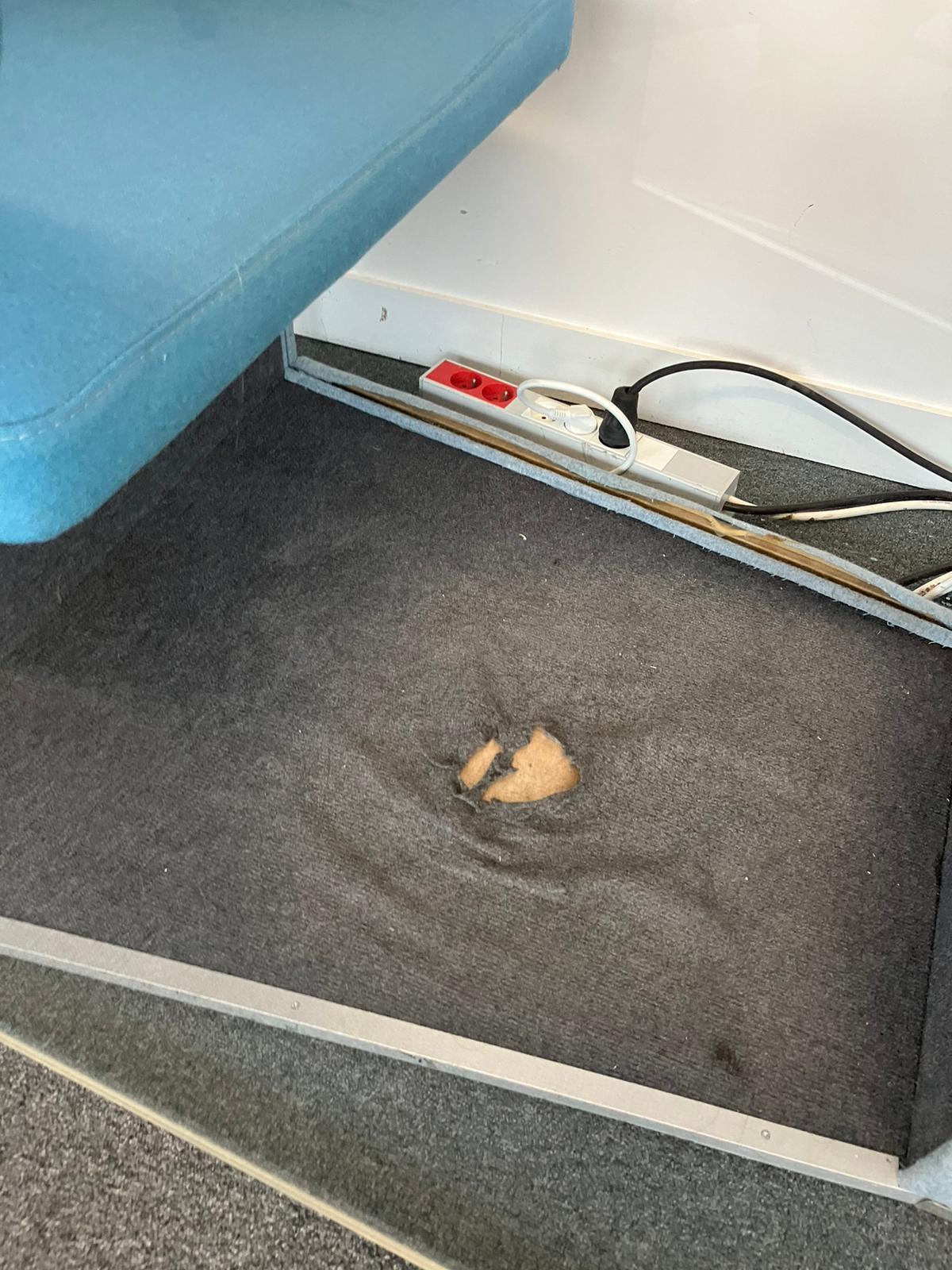 Cabine acoustique en tissu bleu
