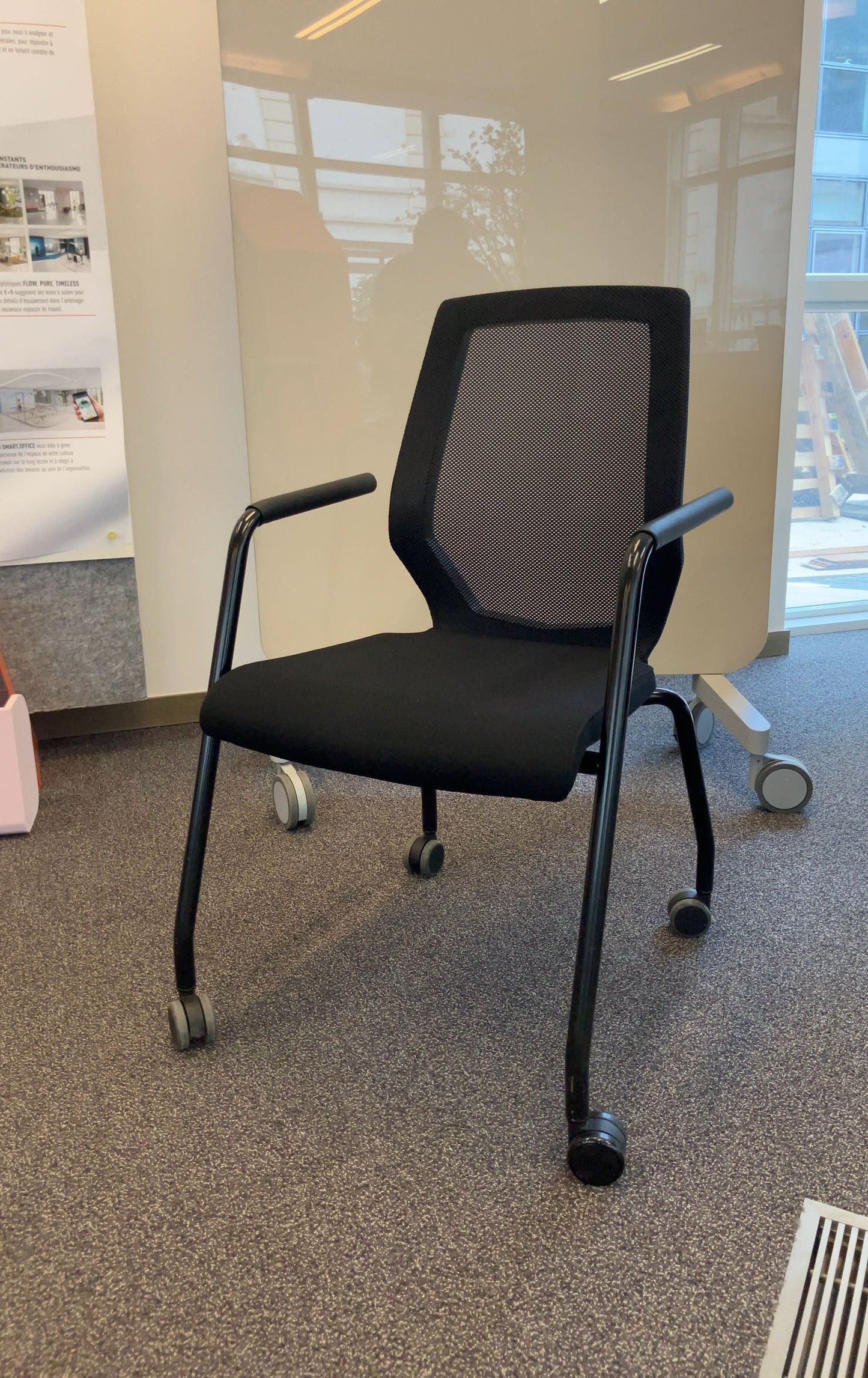 Chaise Konig + Neurath Noir