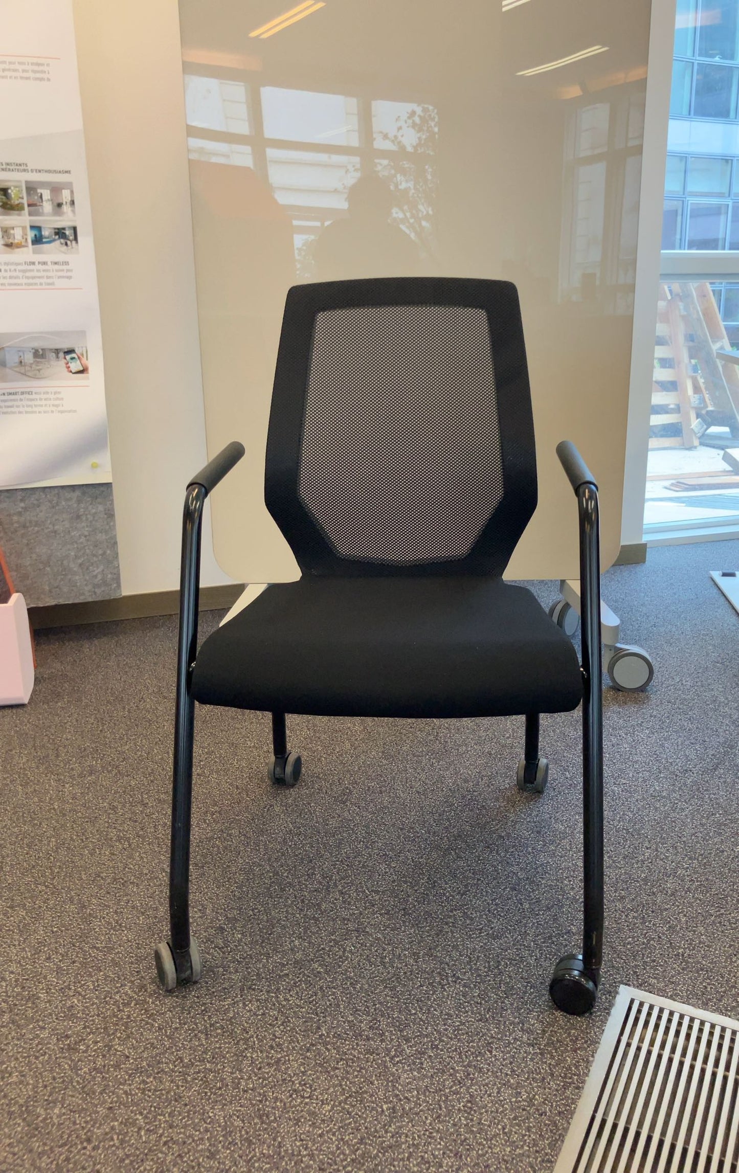 Chaise Konig + Neurath Noir