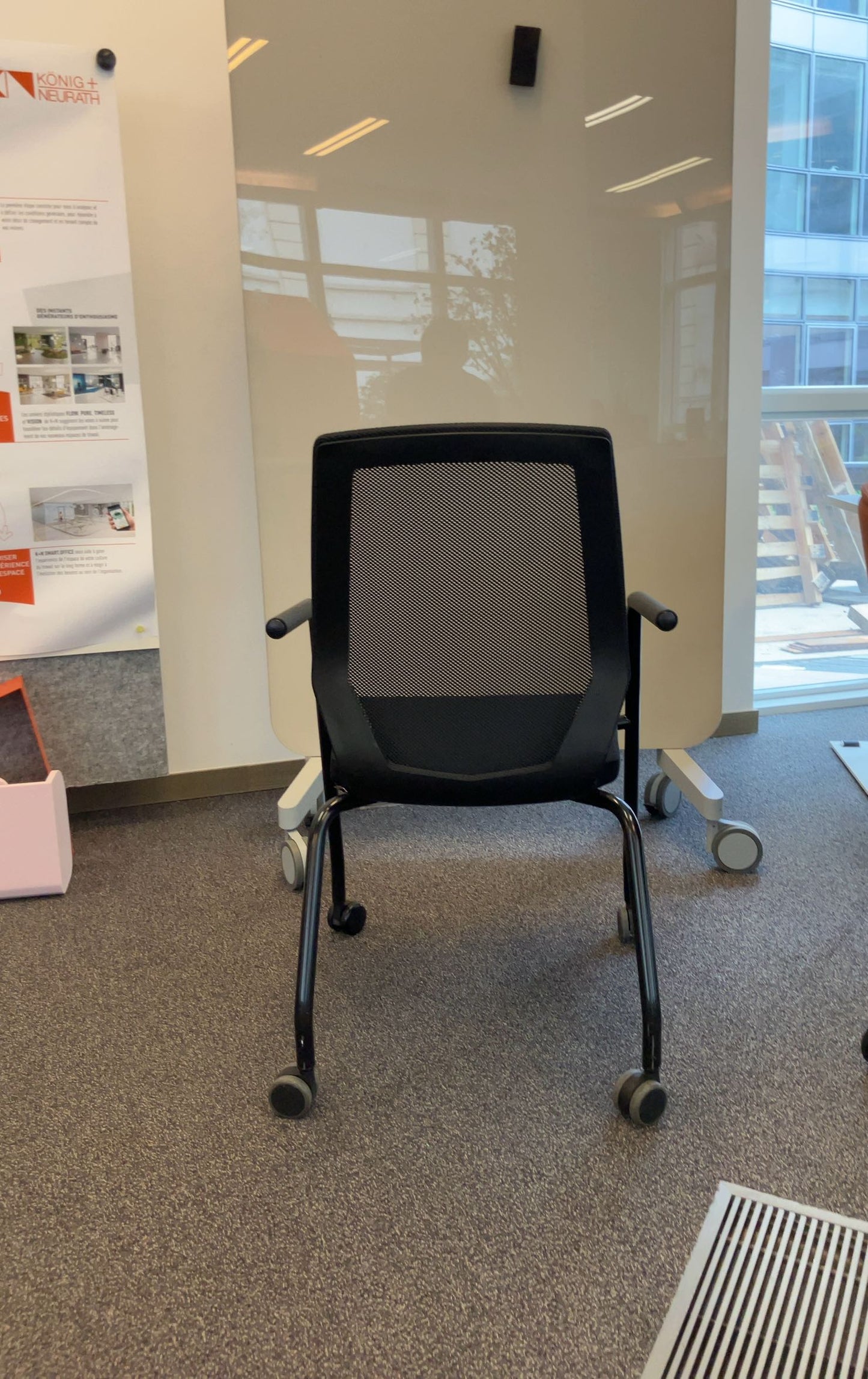 Chaise Konig + Neurath Noir
