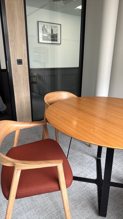 Table de réunion ronde