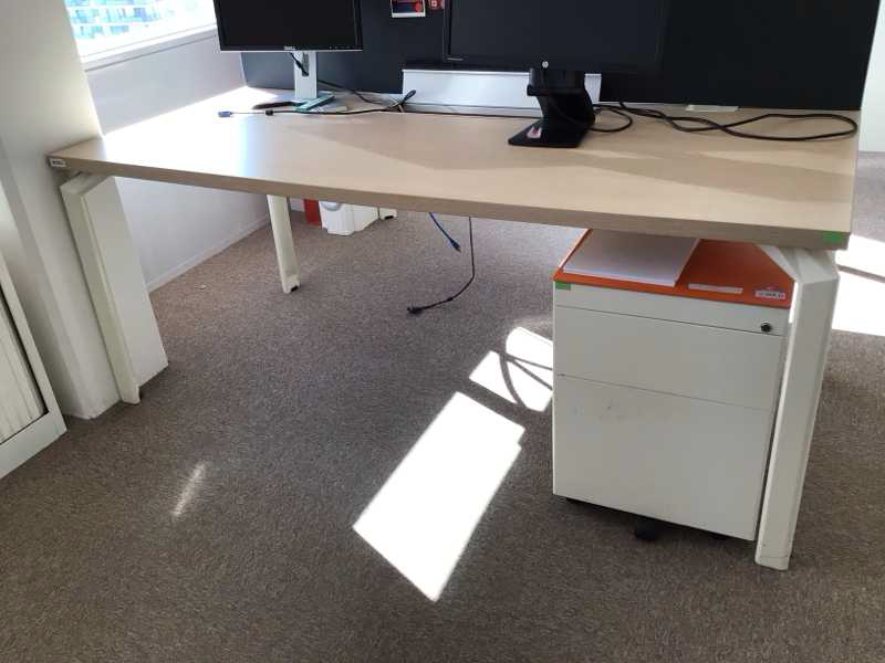 Bureau droit 180x80