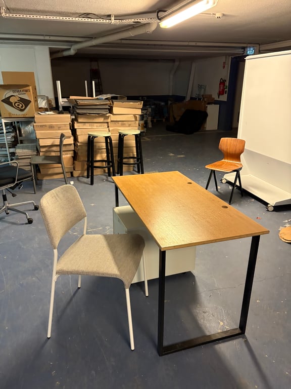 Chaise de réunion assise empilable