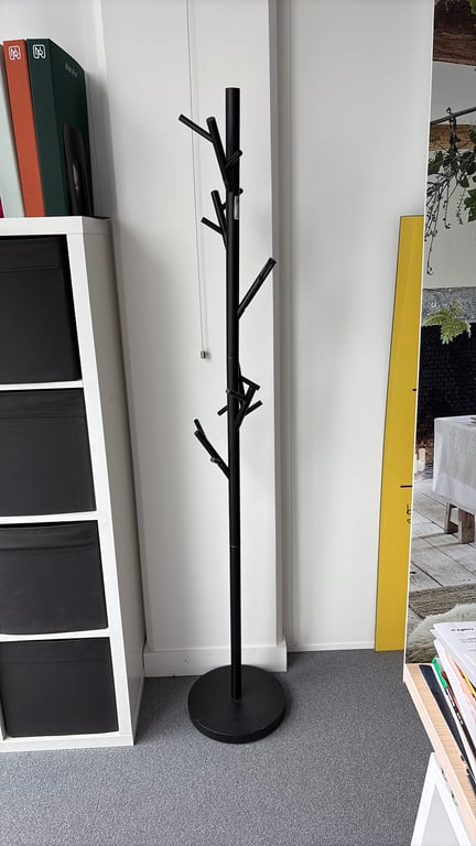 Porte-manteau en métal noir