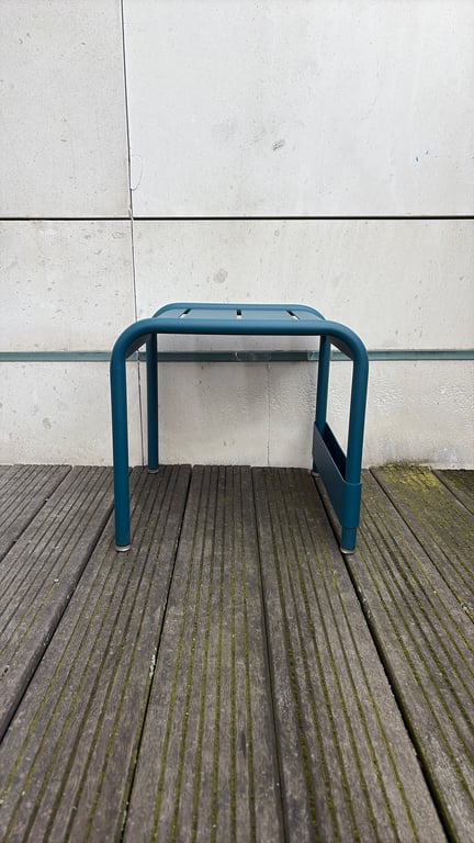 Table d'extérieur rectangulaire en métal Picton Blue