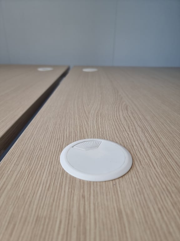 Bureau multiposte deux postes avec cloisonnette faciale