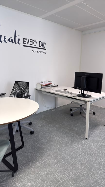 Bureau droit 160 cm avec accès top et goulotte