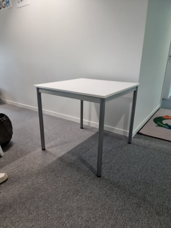 Table polyvalente rectangulaire