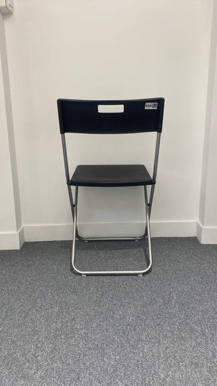 Chaise de réunion pliable en plastique et métal