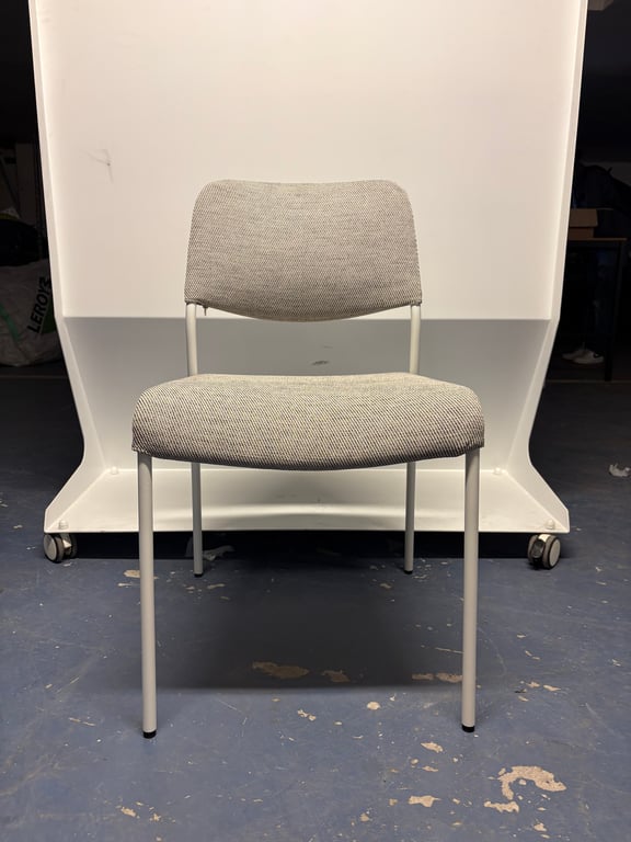 Chaise de réunion assise empilable