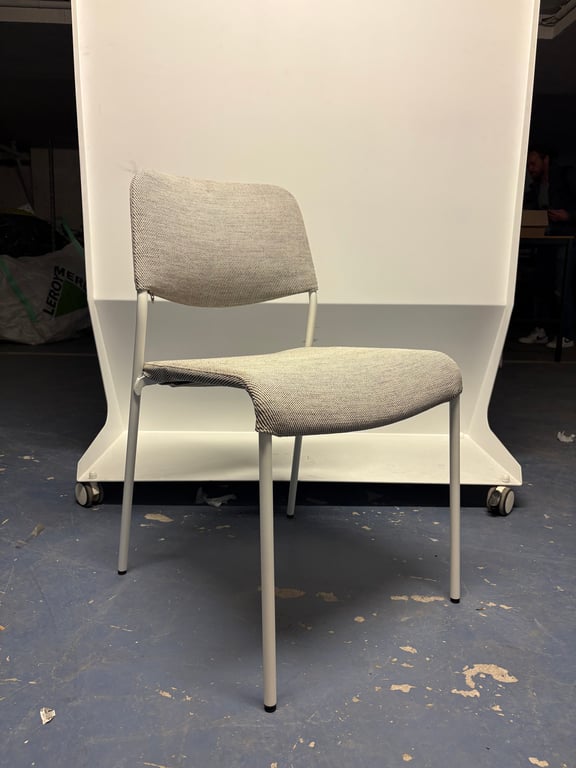 Chaise de réunion assise empilable