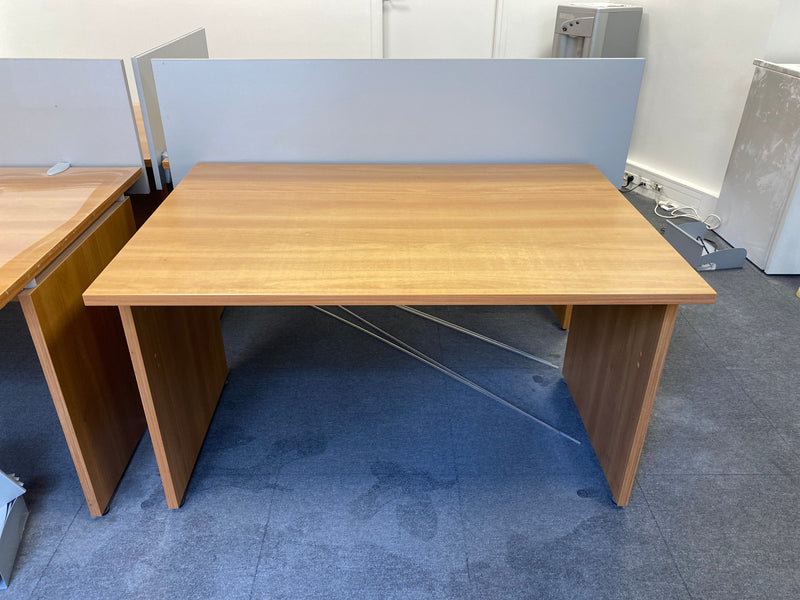 Guide complet : comment fixer des panneaux acoustiques au mur ou au plafond ?