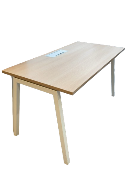 Bureau droit L140xl70xh70 Bois et Métal Blanc