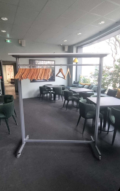 Portant vestiaire - Conforama