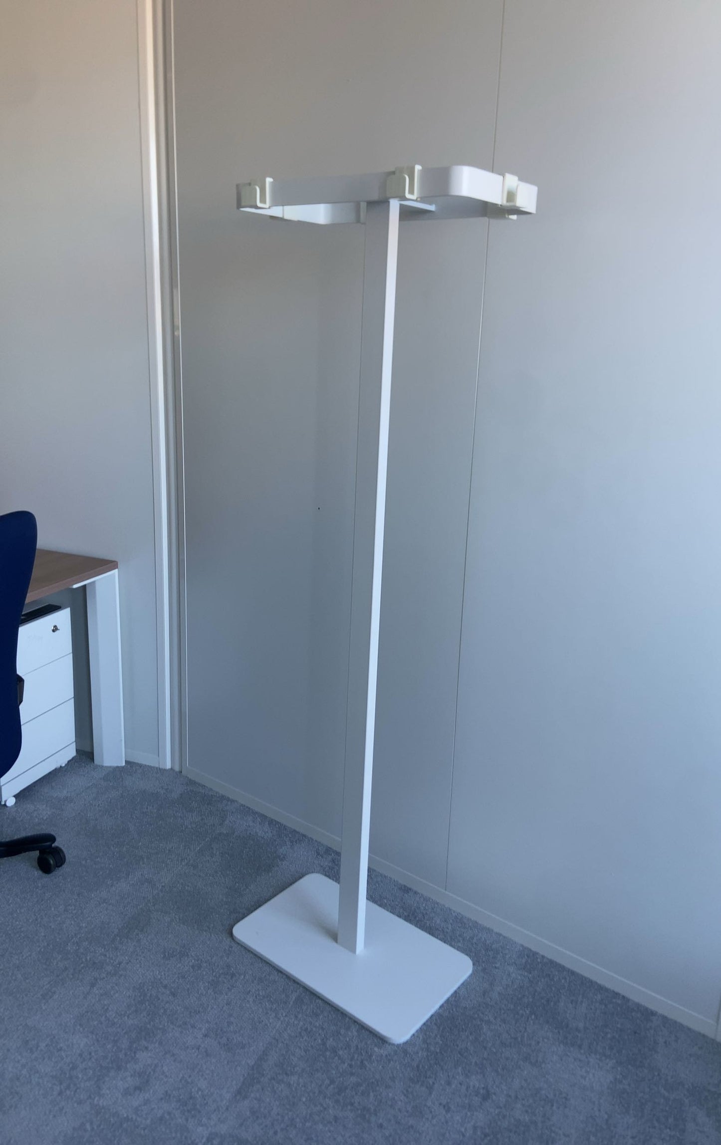 Porte manteaux en métal blanc