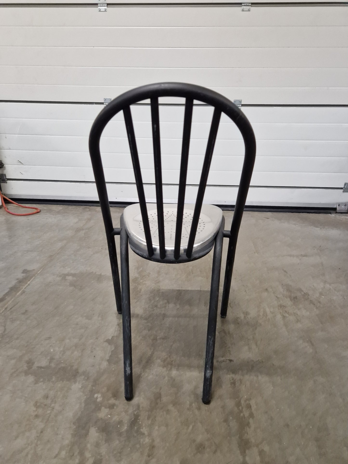 Chaise Métallique Empilable Noir et Chromé