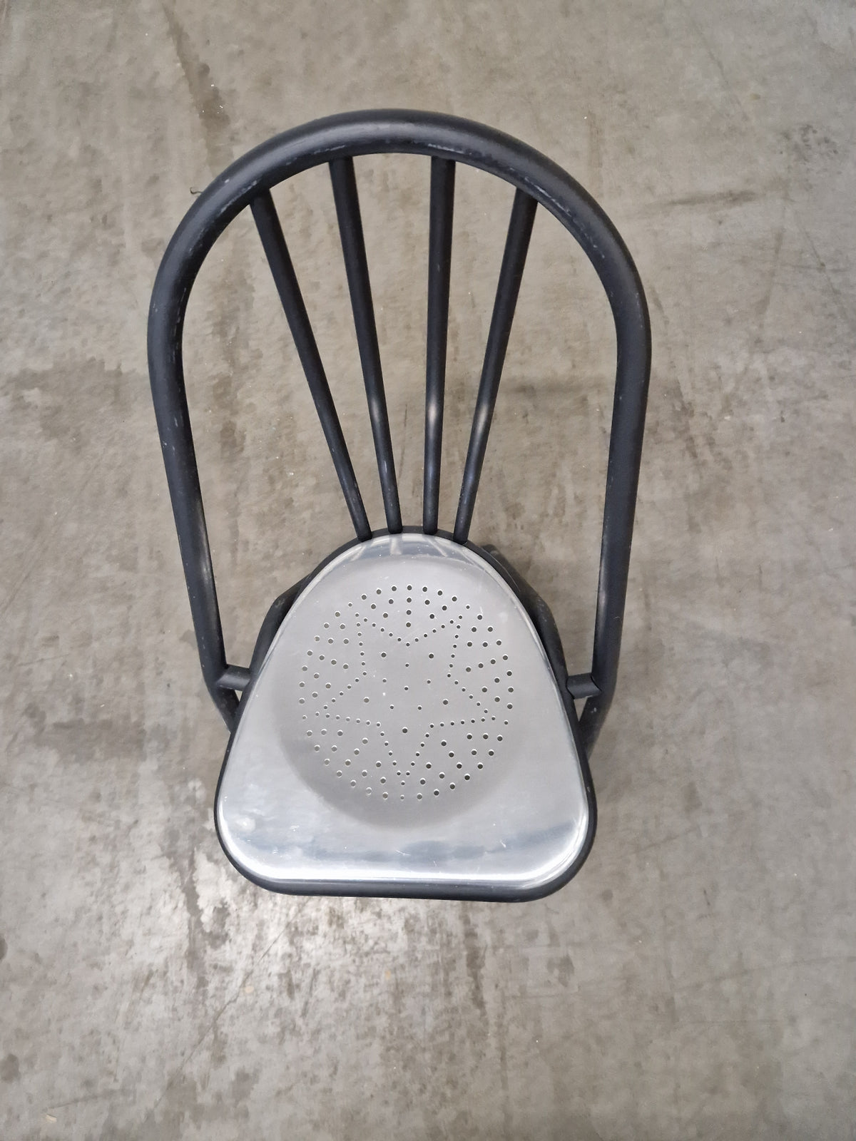 Chaise Métallique Empilable Noir et Chromé