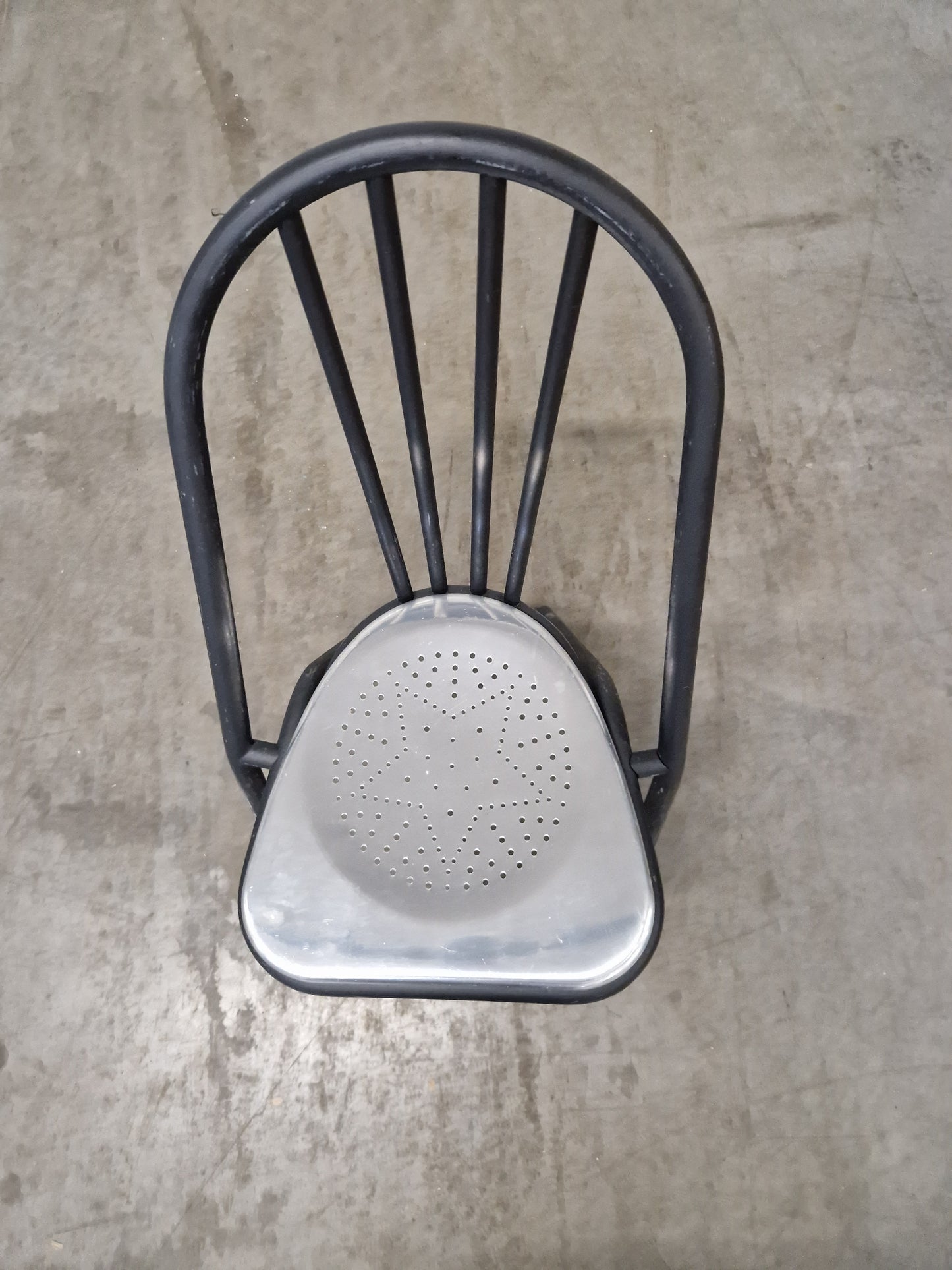 Chaise Métallique Empilable Noir et Chromé