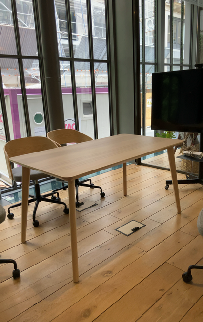 Table de réunion Ikea Lisabo L140xl80xh75