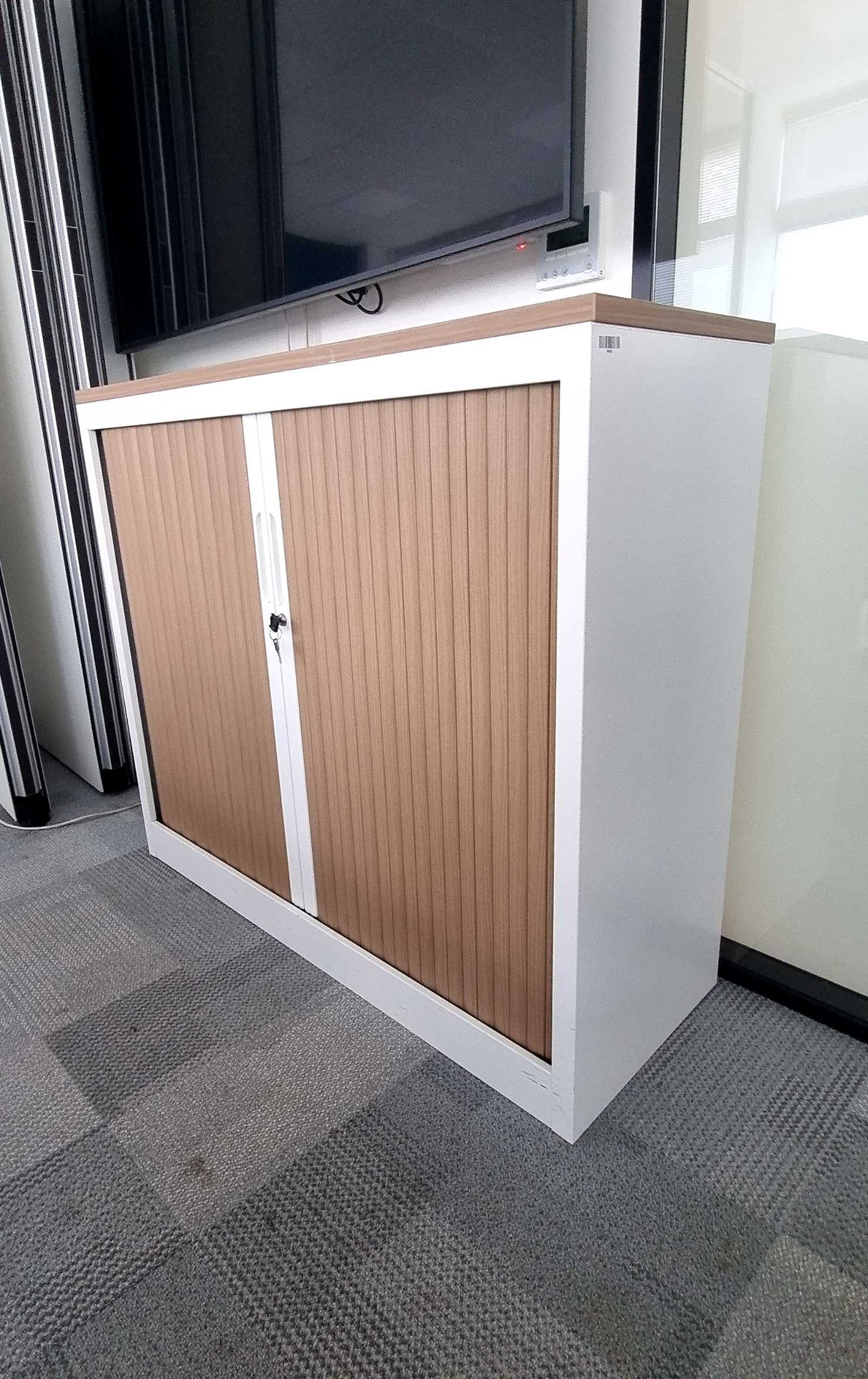 Armoire à portes coulissantes