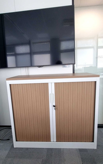 Armoire à portes coulissantes