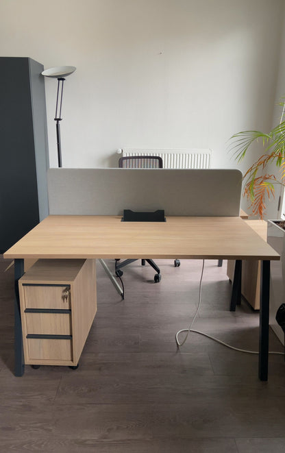 Bureau droit L140xl80xh74 - Beige et Noir