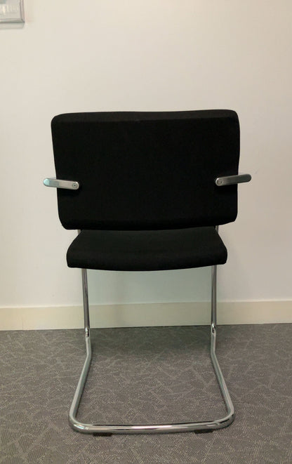 Chaise Sokoa Noir et Gris avec Accoudoirs