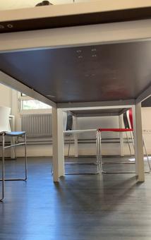 Table ou bureau couleur blanche L140xl80xh73