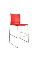 Chaise haute rouge en plastique et piètement métal