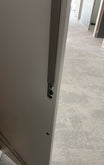 Armoire métallique blanche