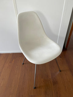 Chaise Vitra blanche
