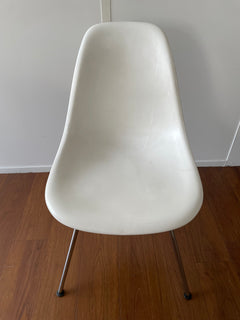 Chaise Vitra blanche