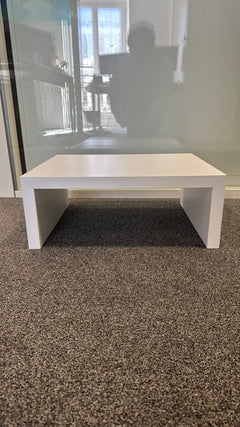 Accessoire de bureau en bois blanc - face