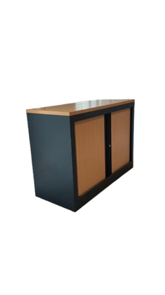 Armoire basse avec portes coulissantes