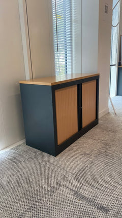 Armoire basse portes coulissantes bois clair - 3-4