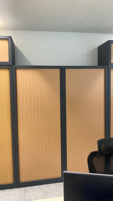 Armoire haute avec portes coulissantes - face