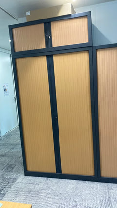 Armoire haute avec portes coulissantes - 3-4