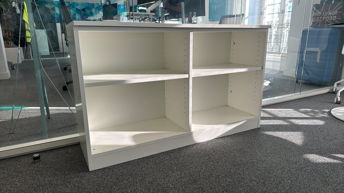 Bibliothèque en bois blanc - 3-4