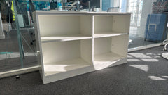 Bibliothèque en bois blanc - 3-4