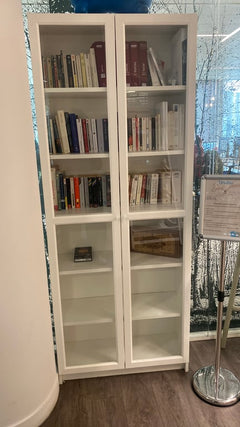 Bibliothèque en bois blanche - portes