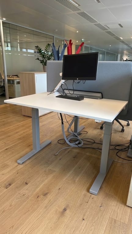 Bureau assis-debout électrique Kinnarps