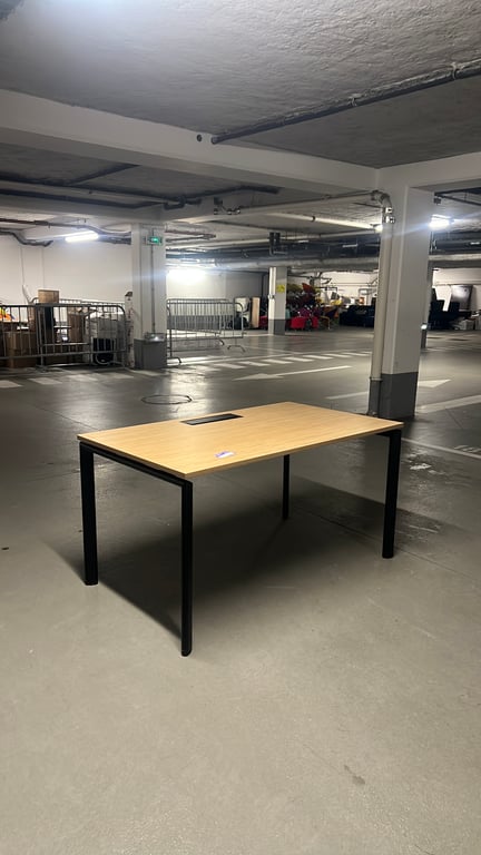 Bureau droit 140x80 cm plateau effet chêne