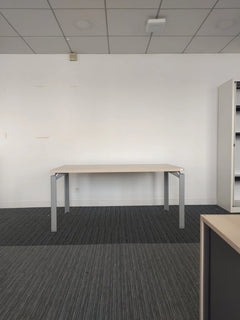 Bureau droit 140x80 Haworth - Epure