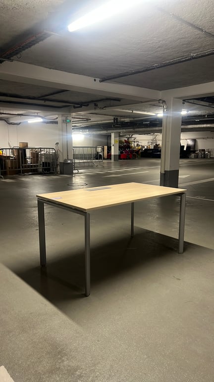 Bureau droit bois mélaminé 140 x 80 cm - 3-4