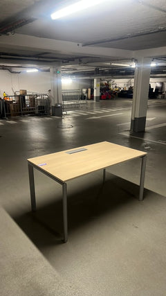 Bureau droit bois mélaminé 140 x 80 cm - ambiance